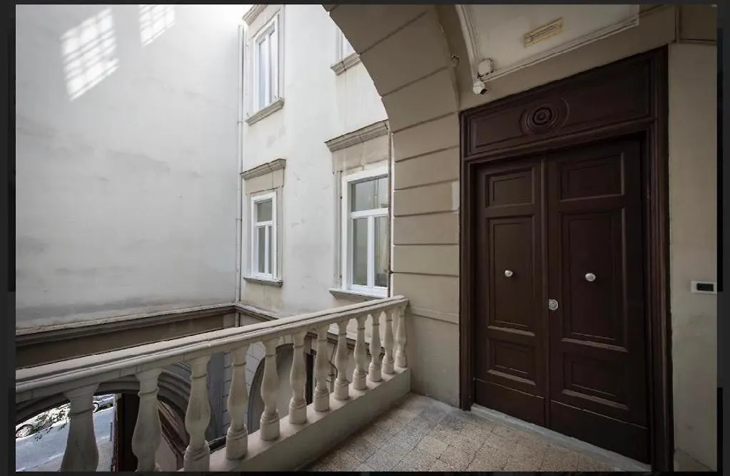 Oda ve Kahvaltı Downtown Napoli B&B - E Si Nun Canto Moro