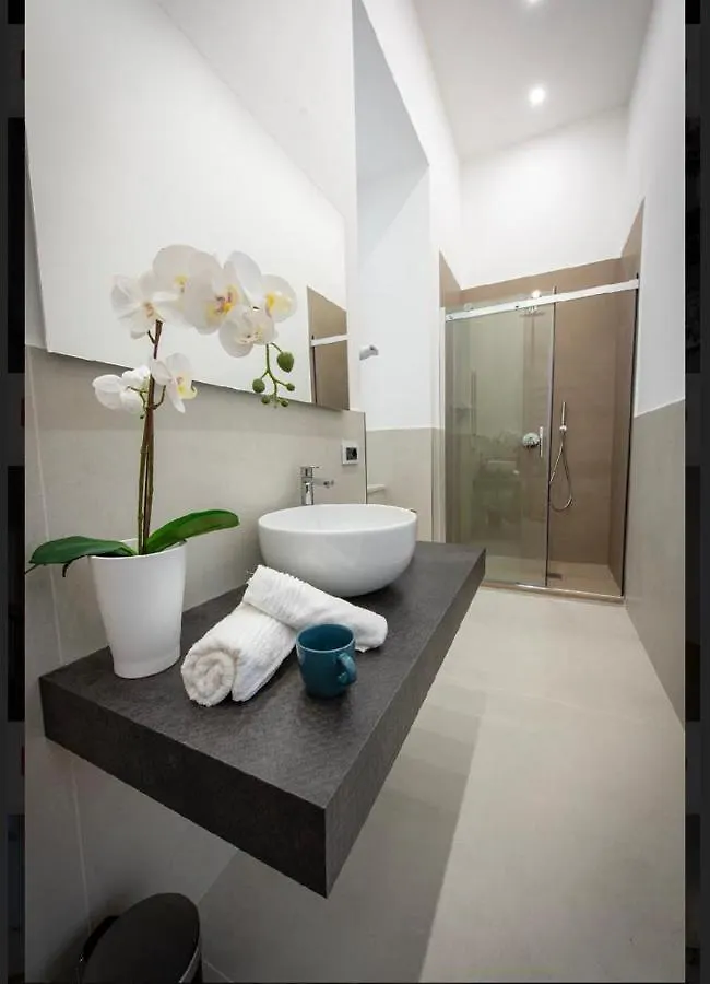 Oda ve Kahvaltı Downtown Napoli B&B - E Si Nun Canto Moro