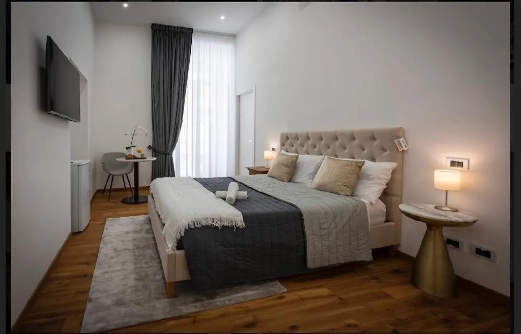 Downtown Napoli B&B - E Si Nun Canto Moro