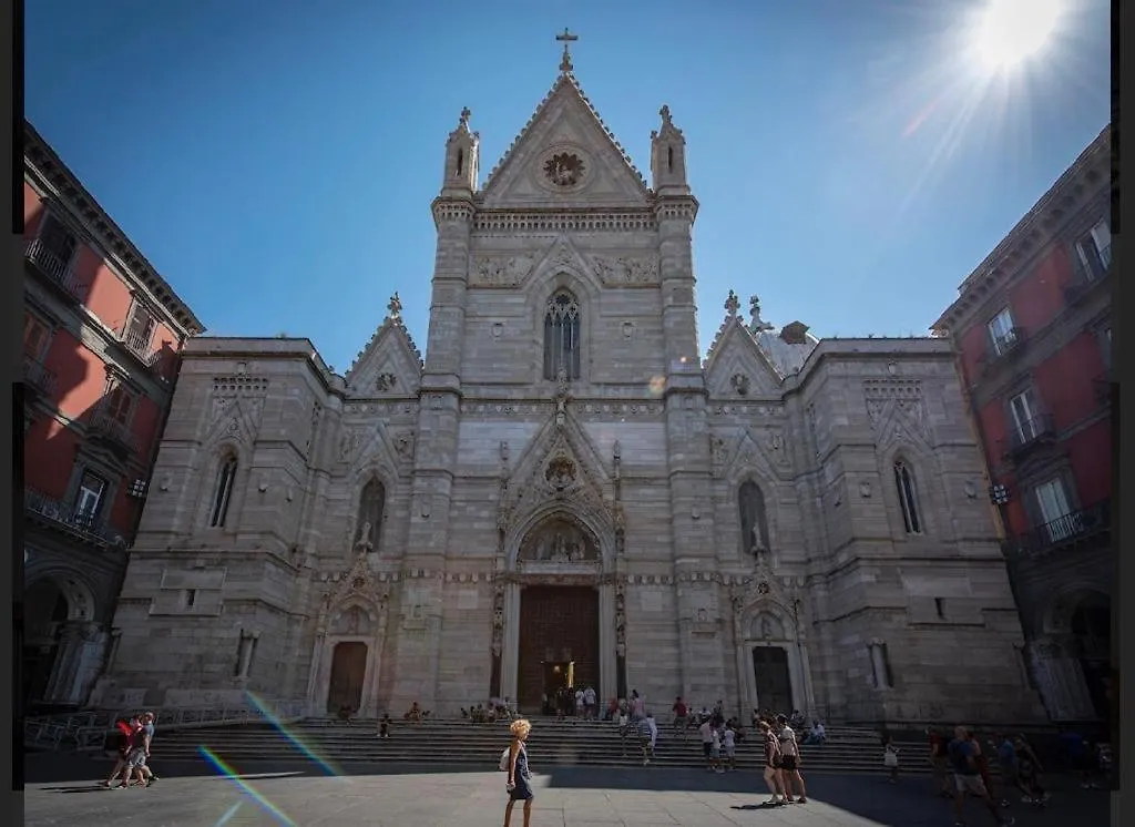 Downtown Napoli B&B - E Si Nun Canto Moro Bed & Breakfast